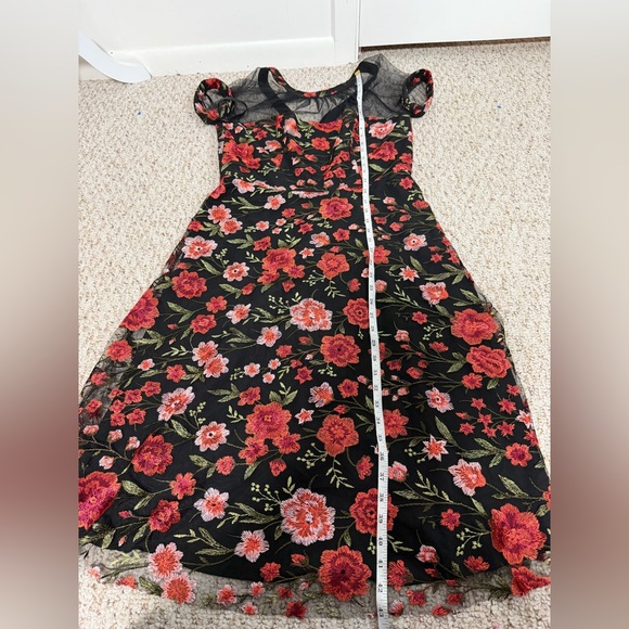 Maggy London Black and Red Floral Mesh Midi Dress size 10 - Picture 7 of 8